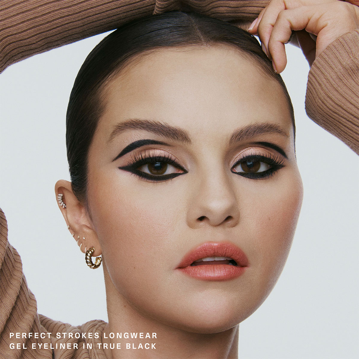 PERFECT STROKES (DELINEADOR DE OJOS DE GEL)